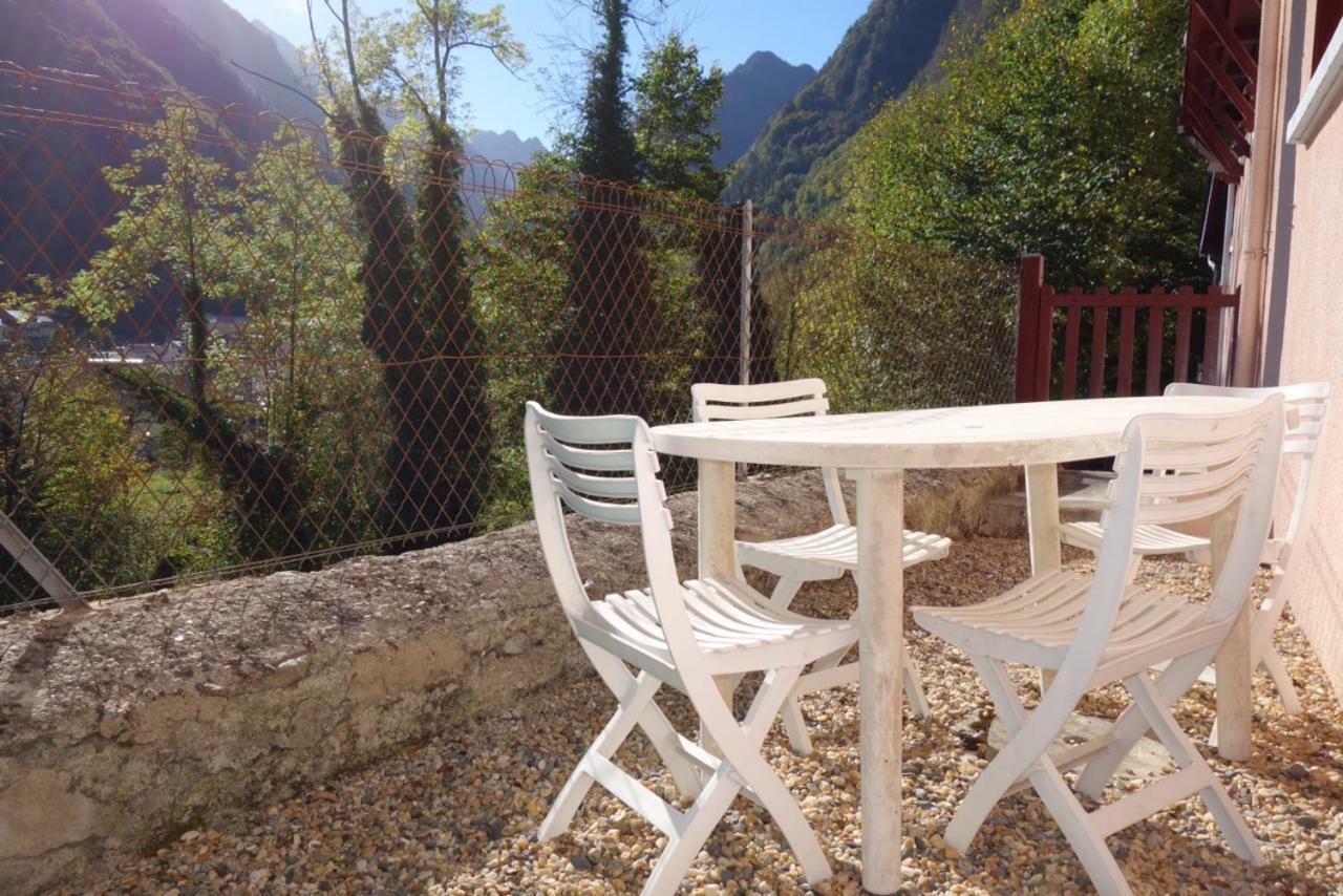 Appt 4/6 Couchages Avec Terrasse Cauterets Apartment Bagian luar foto